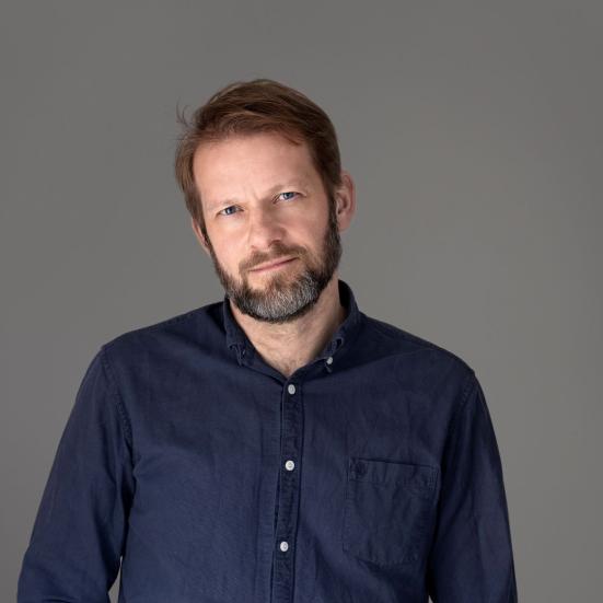 Portræt af Dennis Nørmark.