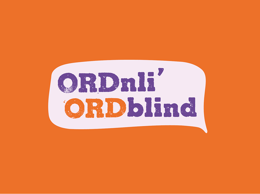 Teksten ORDnli' ORDblind står i en taleboble på en orange baggrund.